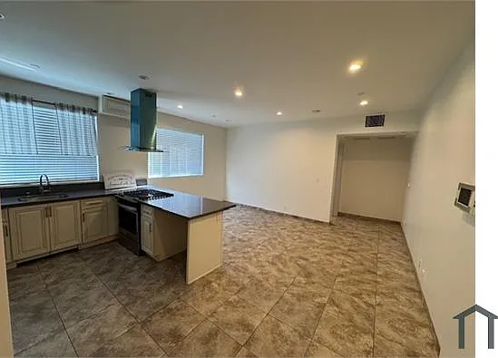 1 bed, 725 sqft, $2,695 — Photo 4