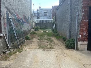 624 Mountain St, Philadelphia, PA 19148