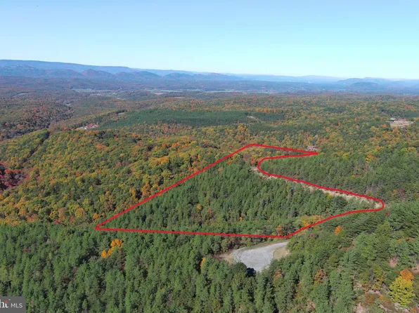 104 Bluffs On The Potomac, Fort Ashby, WV 26719