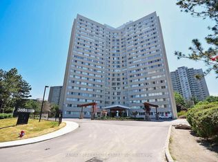 3695 Kaneff Cres N #211, Mississauga, ON L5A4B6