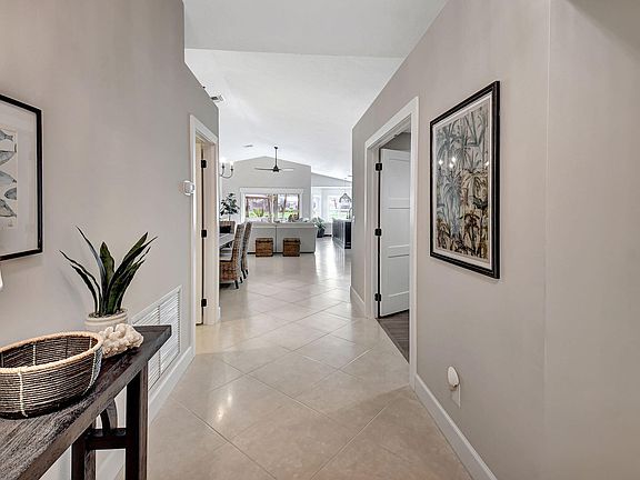 4th image of 12044 La Vita Way