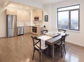 3040 21st St, Astoria, NY