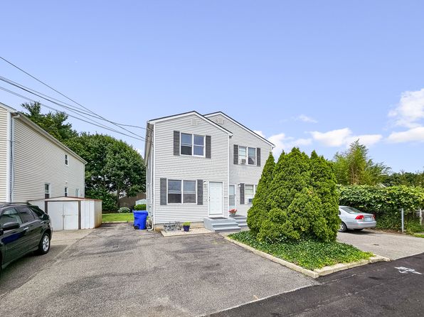 17 Public St