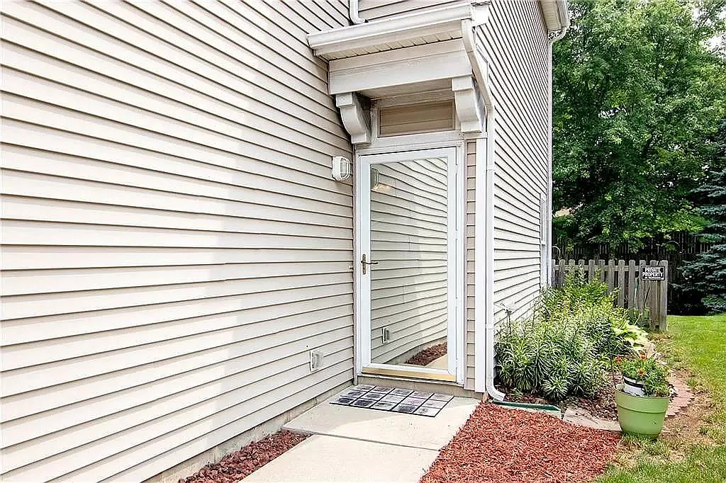 Building Photo - 16772 Aulton Dr