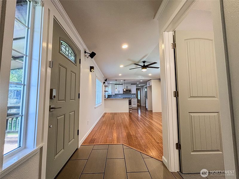 5th image of 4248 A Street SE #422