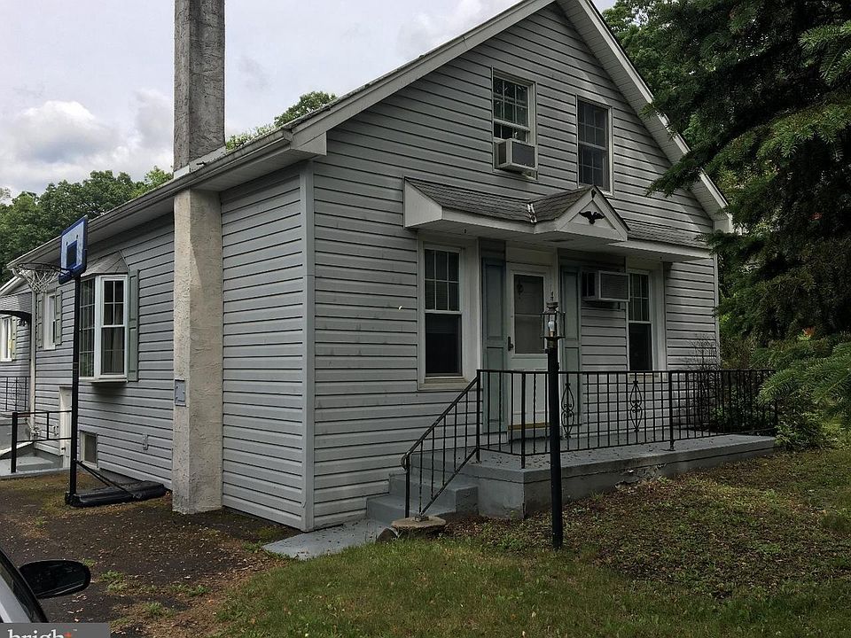 1st image of 3061 Swamp Rd