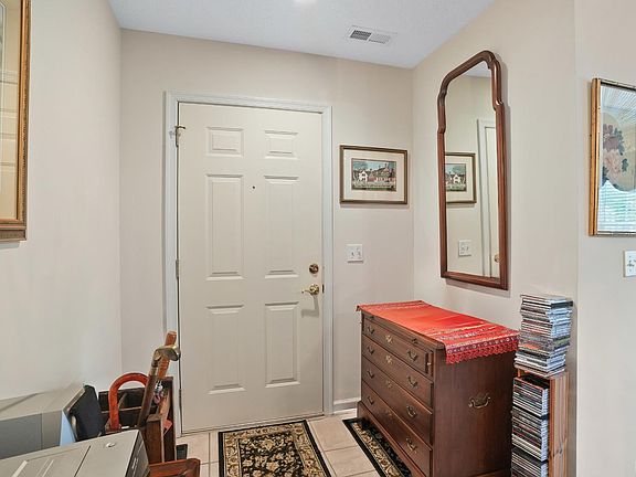 2nd image of 158 Salisbury Cir
