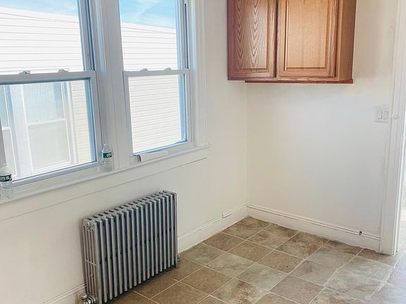 4th image of 336 Prescott St APT 3