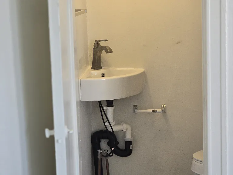 2640 S Manhattan Pl #2640 — Photo 4