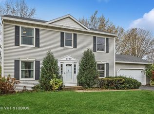 1709 Rutgers Ct, Naperville, IL 60565