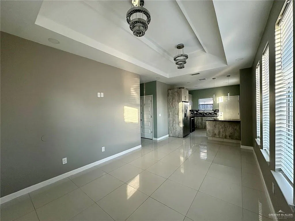 3 bed, 2.0 bath, 1150 sqft, $1,200 — Photo 3