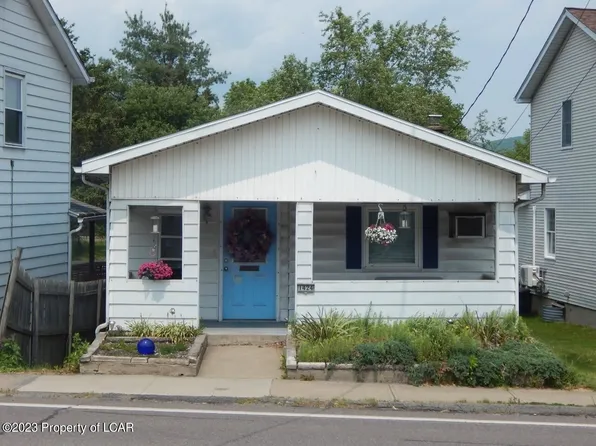 1424 Main St, Jenkins Township, PA 18640