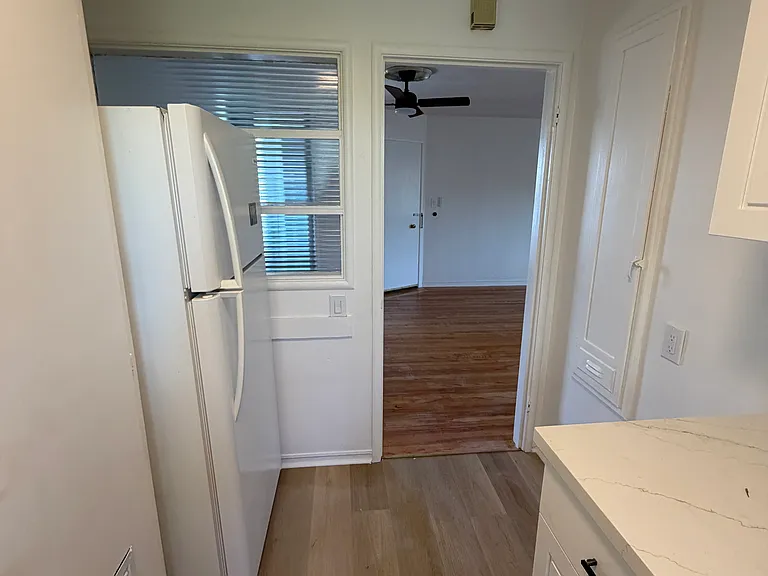 1322 Holly St #4 — Photo 17