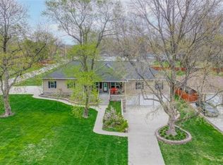 413 NW Watson Rd, Lees Summit, MO 64063