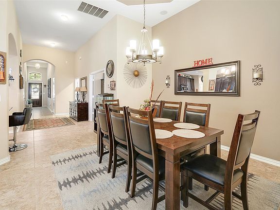4th image of 317 Orchard Hill Trl