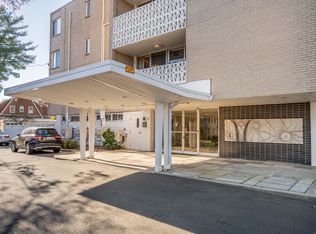 5 Bishop Rd #G100, West Hartford, CT 06119