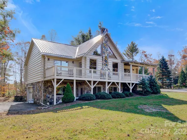 969 Twin Bridges Dr, Fleetwood, NC 28626