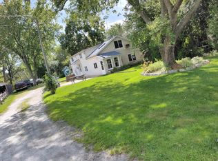 5025 Lakeview Ave, Hubertus, WI 53033
