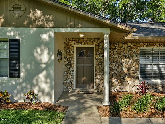 3rd image of 1310 Wandering Oaks Dr