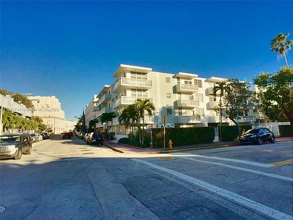 2nd image of 949 Pennsylvania Ave APT 210
