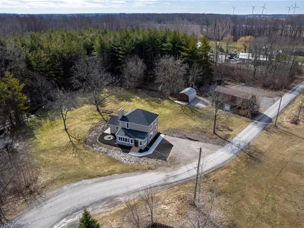 203 Hendershot Ave, Haldimand County, ON N1A 3B4