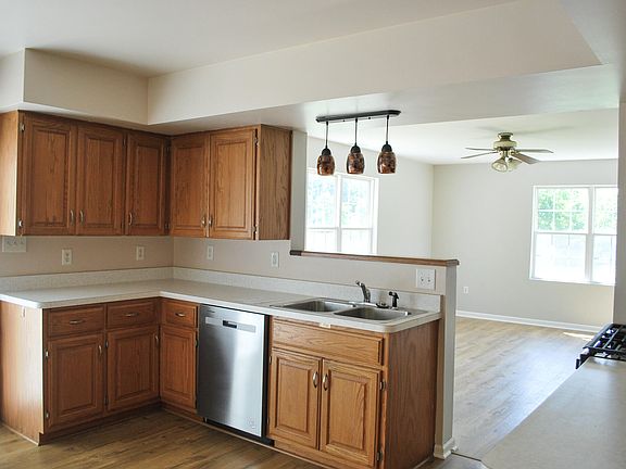 5th image of 4840 W 93rd Ter
