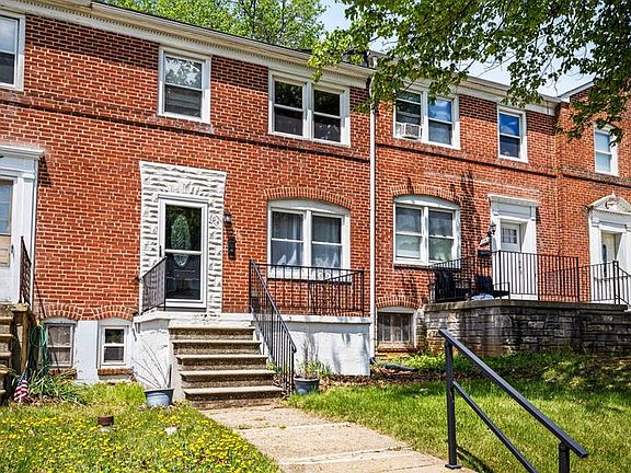 3rd image of 104 Westowne Rd
