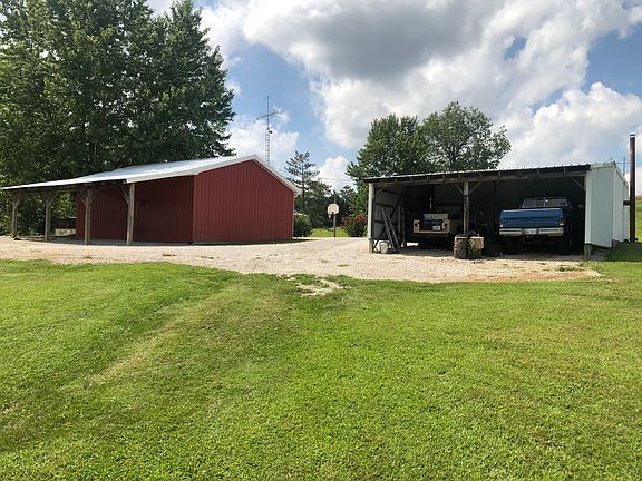 2nd image of 2521 Highway 1401