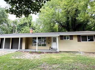 22 Belle Crest Dr, Belleville, IL 62221