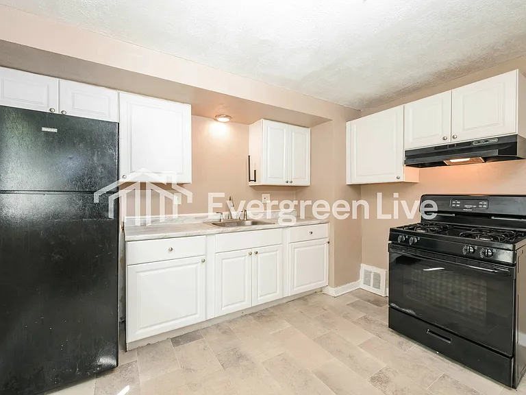 317 Johnston Rd — Photo 4