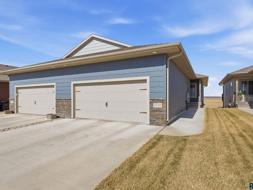 1st image of 9700 W Broek Dr