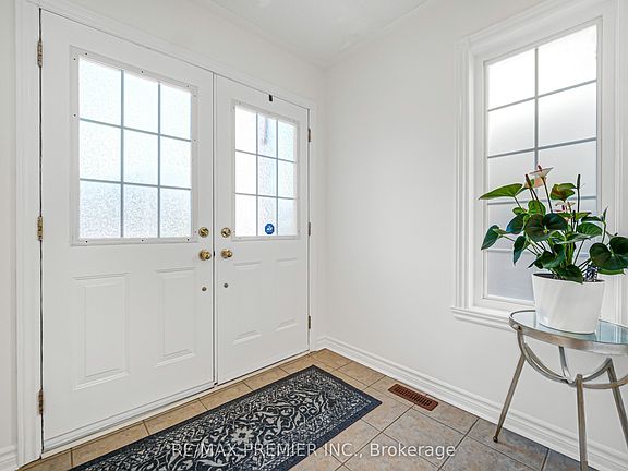 5th image of 60 Del Francesco Way