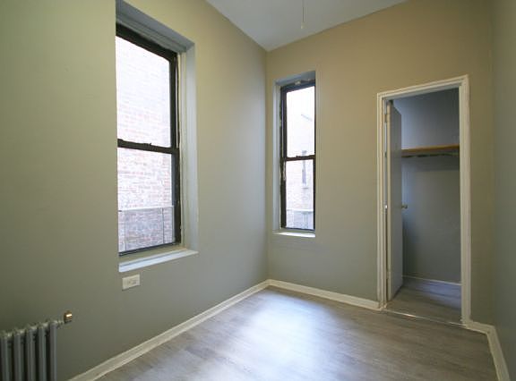 3rd image of 622 E 11th St APT 17