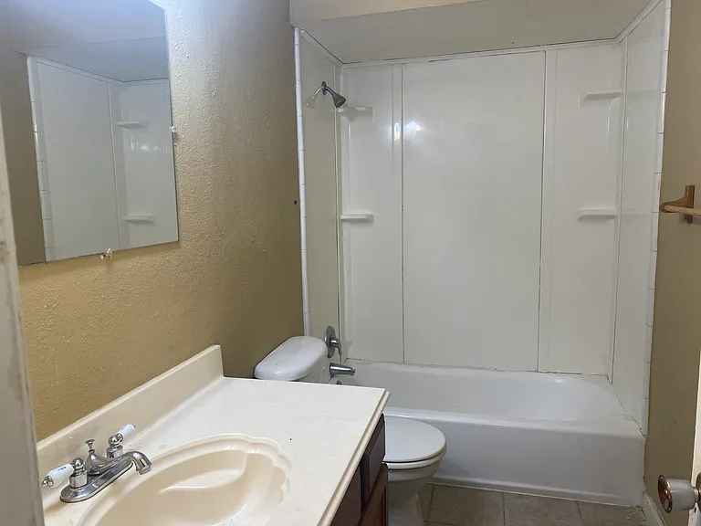 1710 N Travis St #1710 — Photo 12