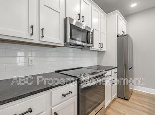 608 W Maple St, Rogers, AR 72756