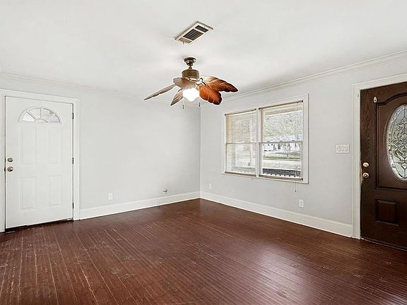 5th image of 3414 Hopkins Rd