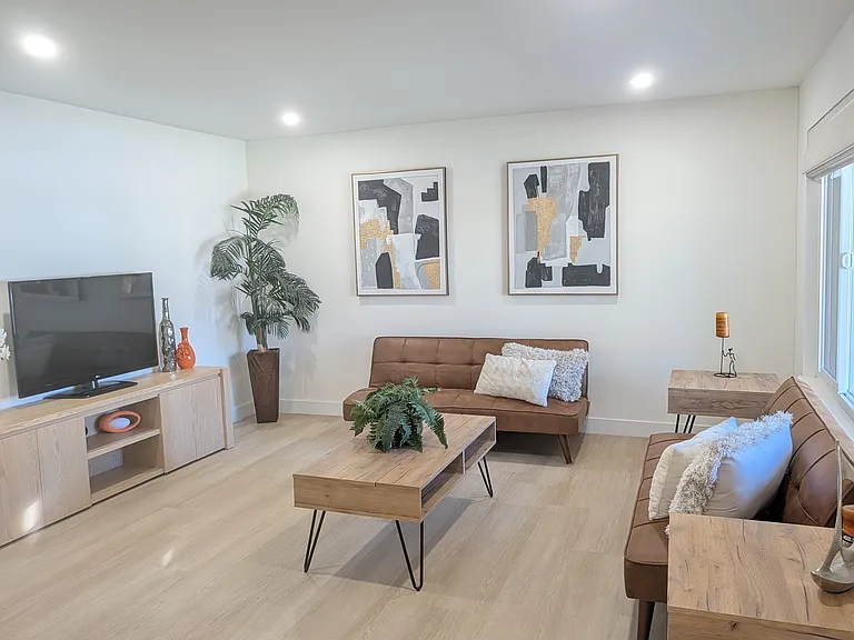 22434 Salem Ave #B — Photo 11