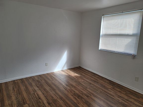 4th image of 5566 Kingsbury St APT 1
