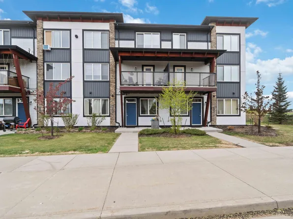 456 Allard Blvd SW, Edmonton, AB T6W 3S7