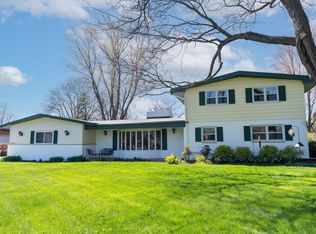 W159N5527 Lavender Lilac Ln, Menomonee Falls, WI 53051