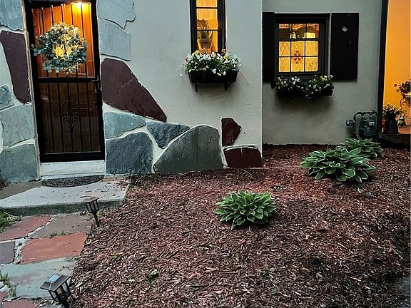 3rd image of 316 Barrington Rd