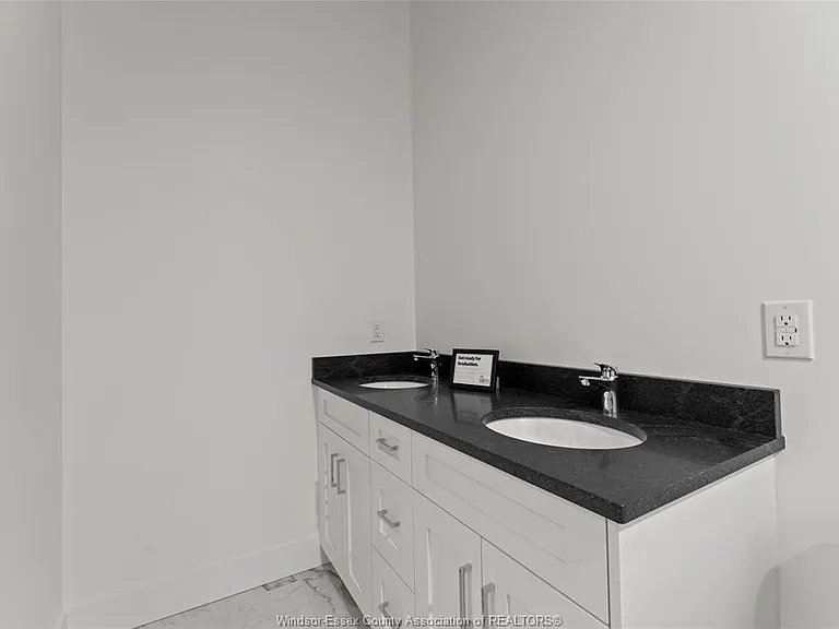 247 Brock St #204 — Photo 23