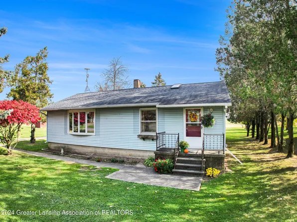 214 N Maple St, Bannister, MI 48807