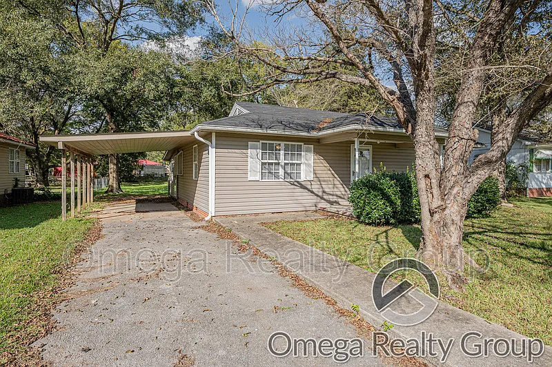 2 bed, 1.0 bath, 1208 sqft, $1,275 — Photo 3