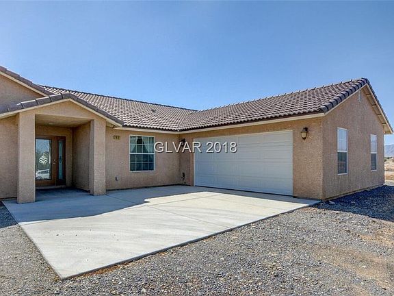 3rd image of 1601 Zelzah Ave