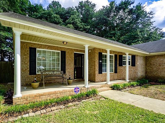4th image of 2620 Maidenhair Ln