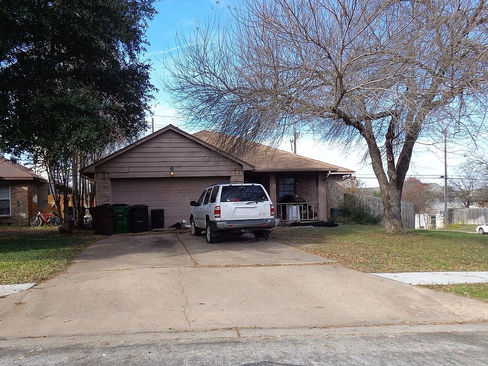 1st image of 712 Clearwater Trl