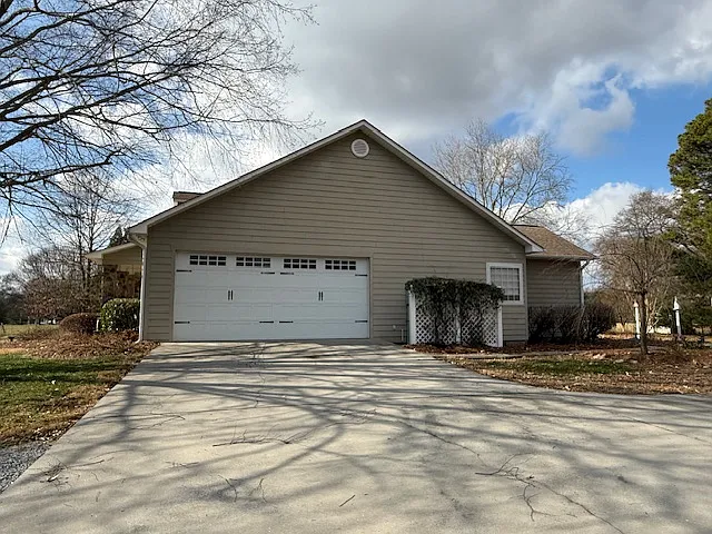 Garage enclosed