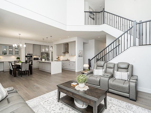 4th image of 2070 165b St