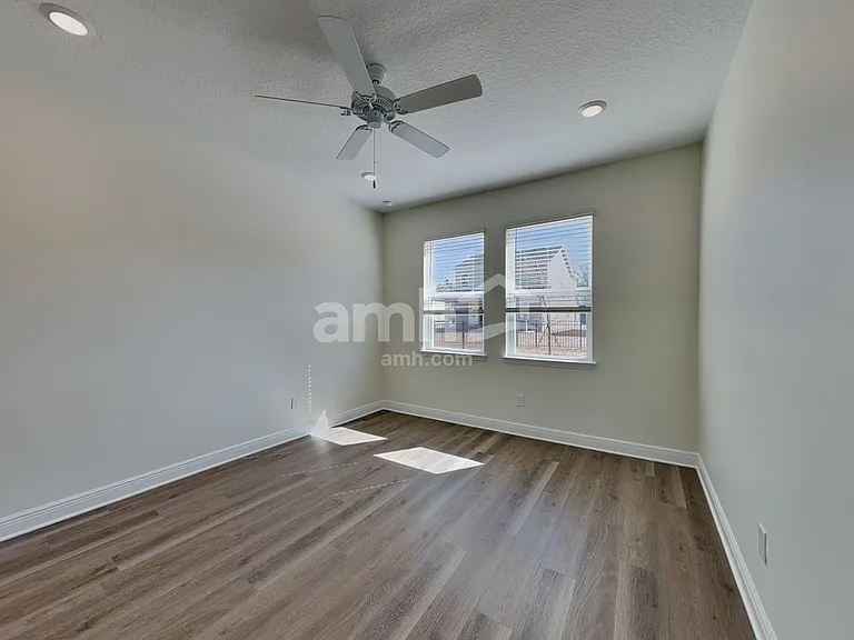 1533 Blue Nile Point — Photo 9